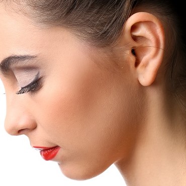 beautiful-girl-with-perfect-skin-red-lipstick.jpg